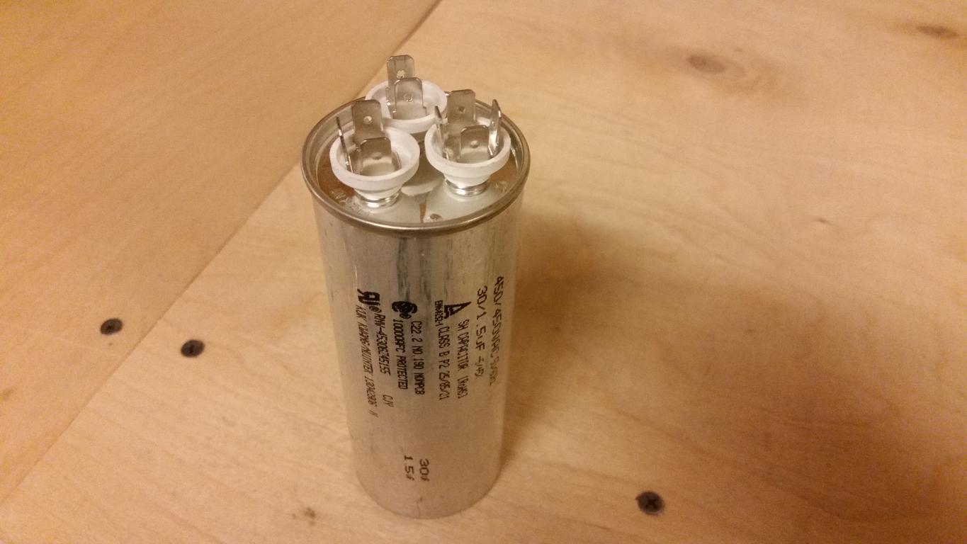Конденсатор пусковой LG 1,5/30uF/EAE43285024